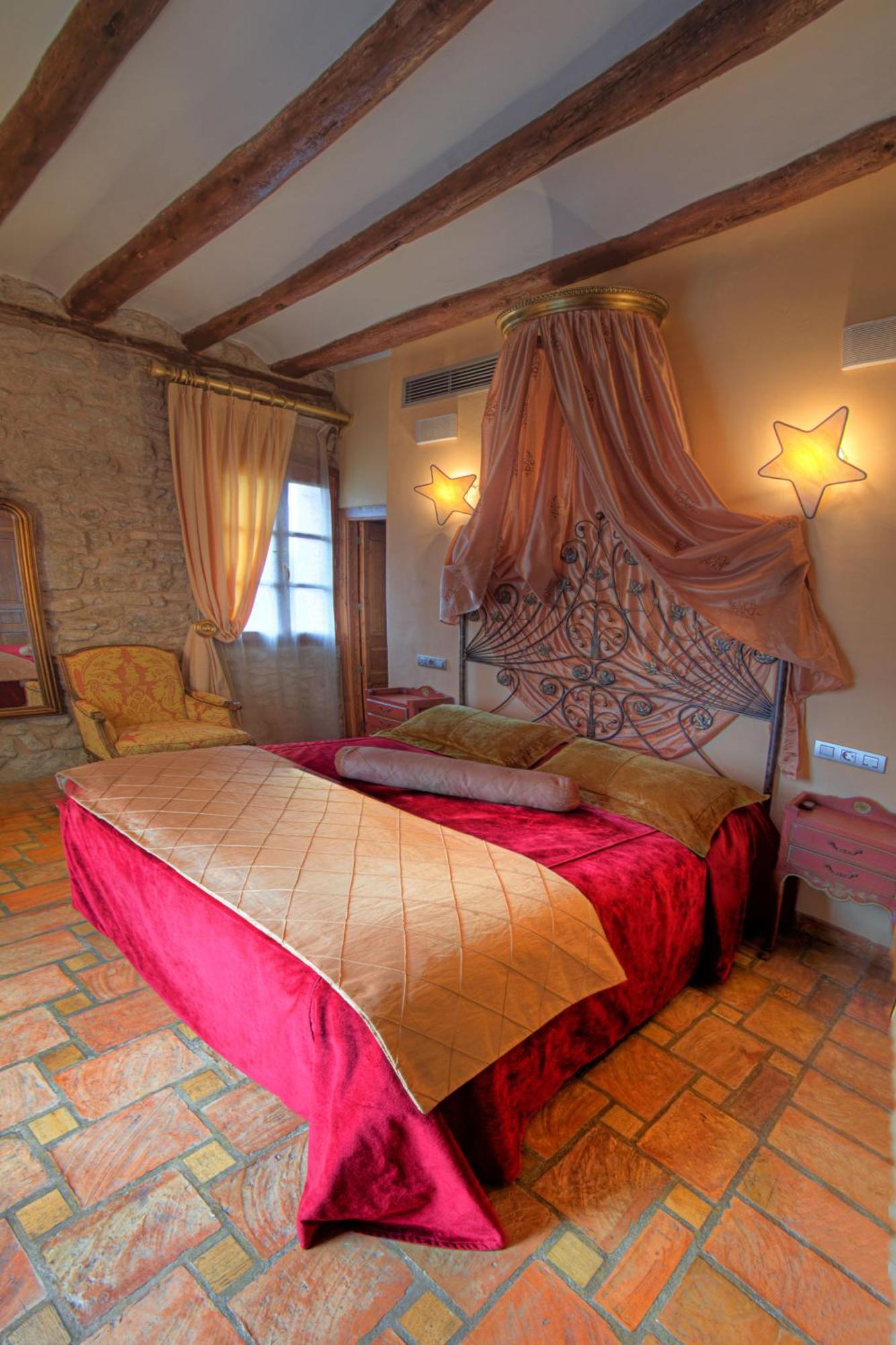 Hotel Boutique Bodegas De Arnes - Adults Only Graus Room photo